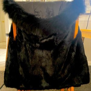 - BLACK RABBIT AND FOX VINTAGE SAMPLE Saks 5th Ave!VEST!precious!